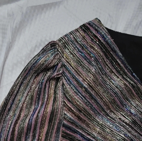 Julia Jordan V-Neck Metallic Stripe Mini Dress, Long Sleeve, Lined, size 4, EUC! - Picture 12 of 13